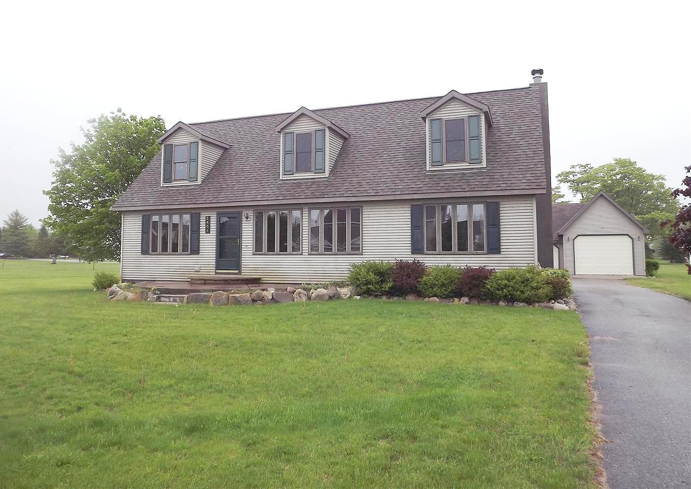 Lofgren Shore Dr, Cheboygan, MI 49721 