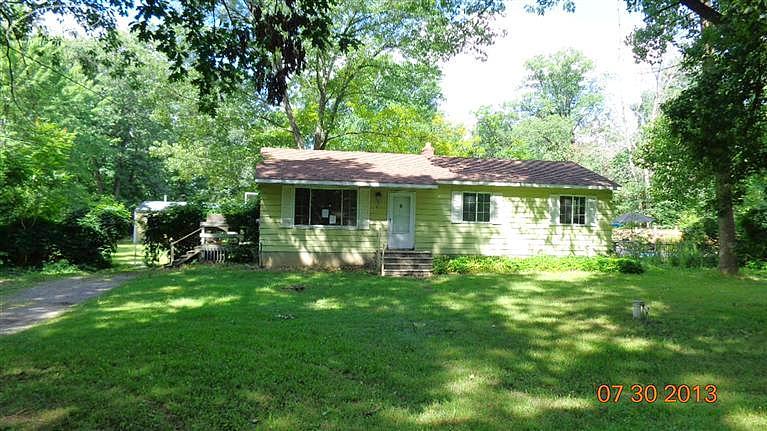 Outer, Linden, MI 48451 