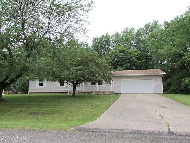 Pondbrooke Dr, Hillsdale, MI 49242 