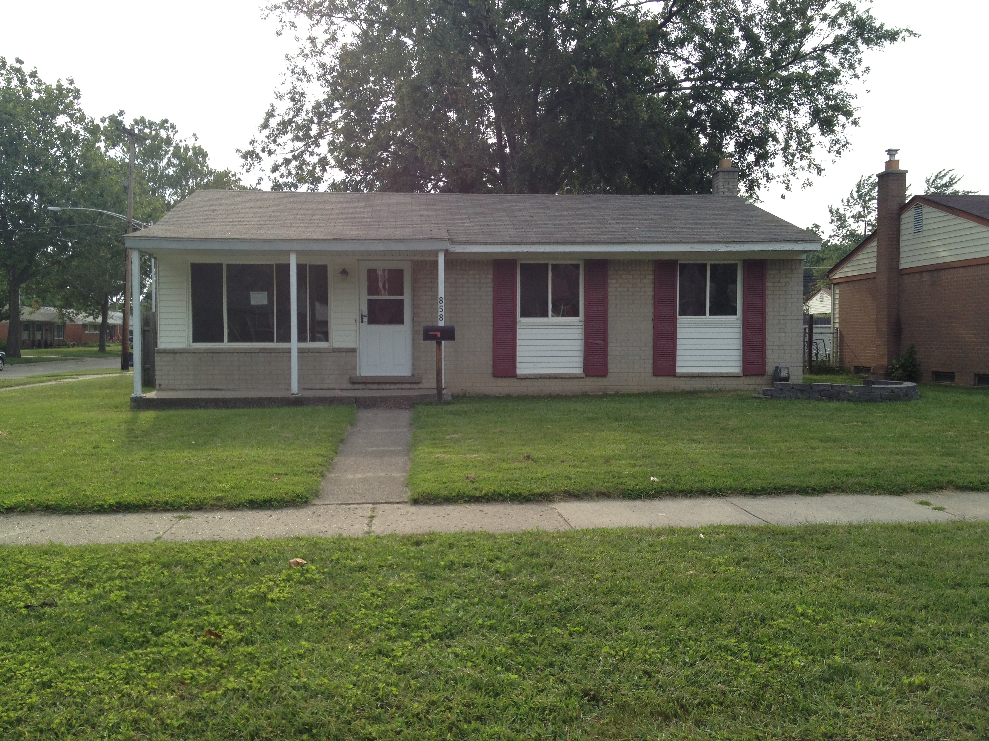 858 Forest, Westland, MI 48186 