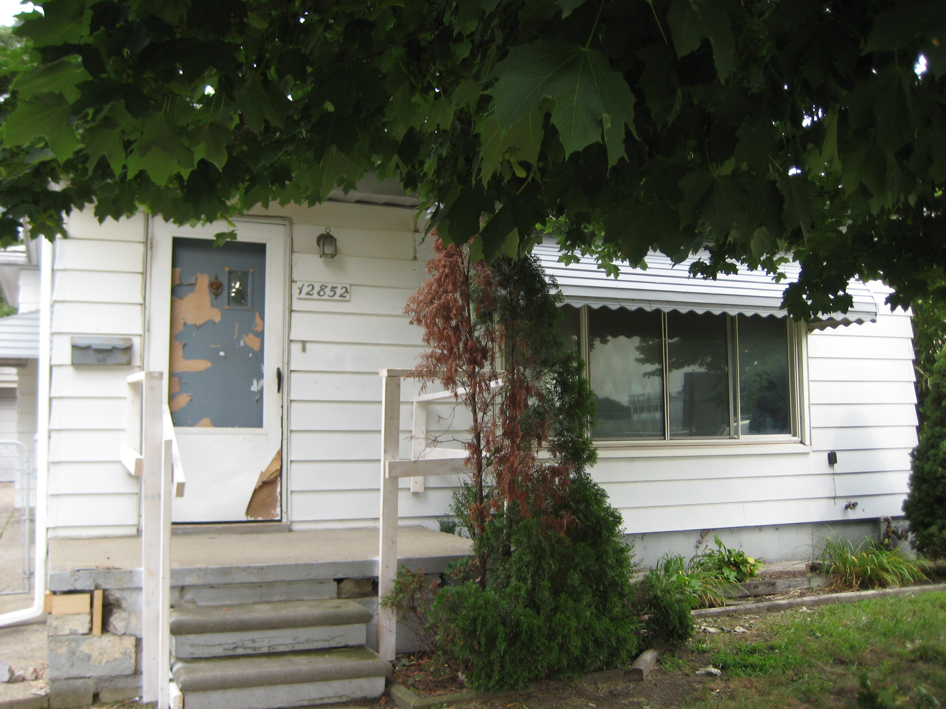 12852 Kinloch, Redford, MI 48239 