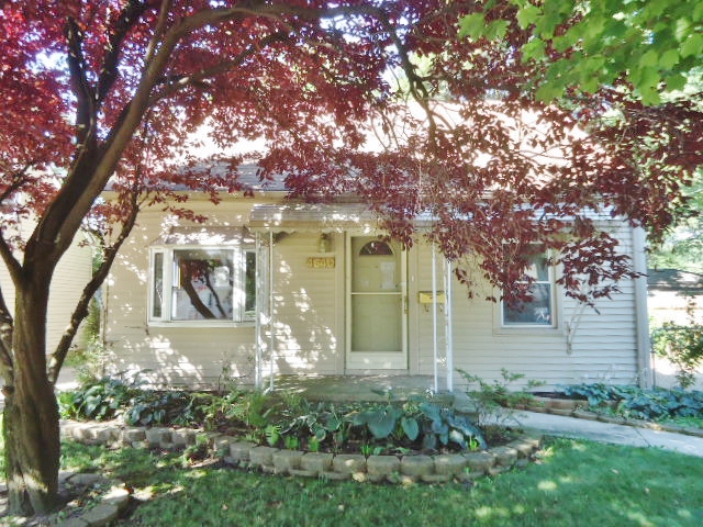 4640 Weddel St, Dearborn Heights, MI 48125 