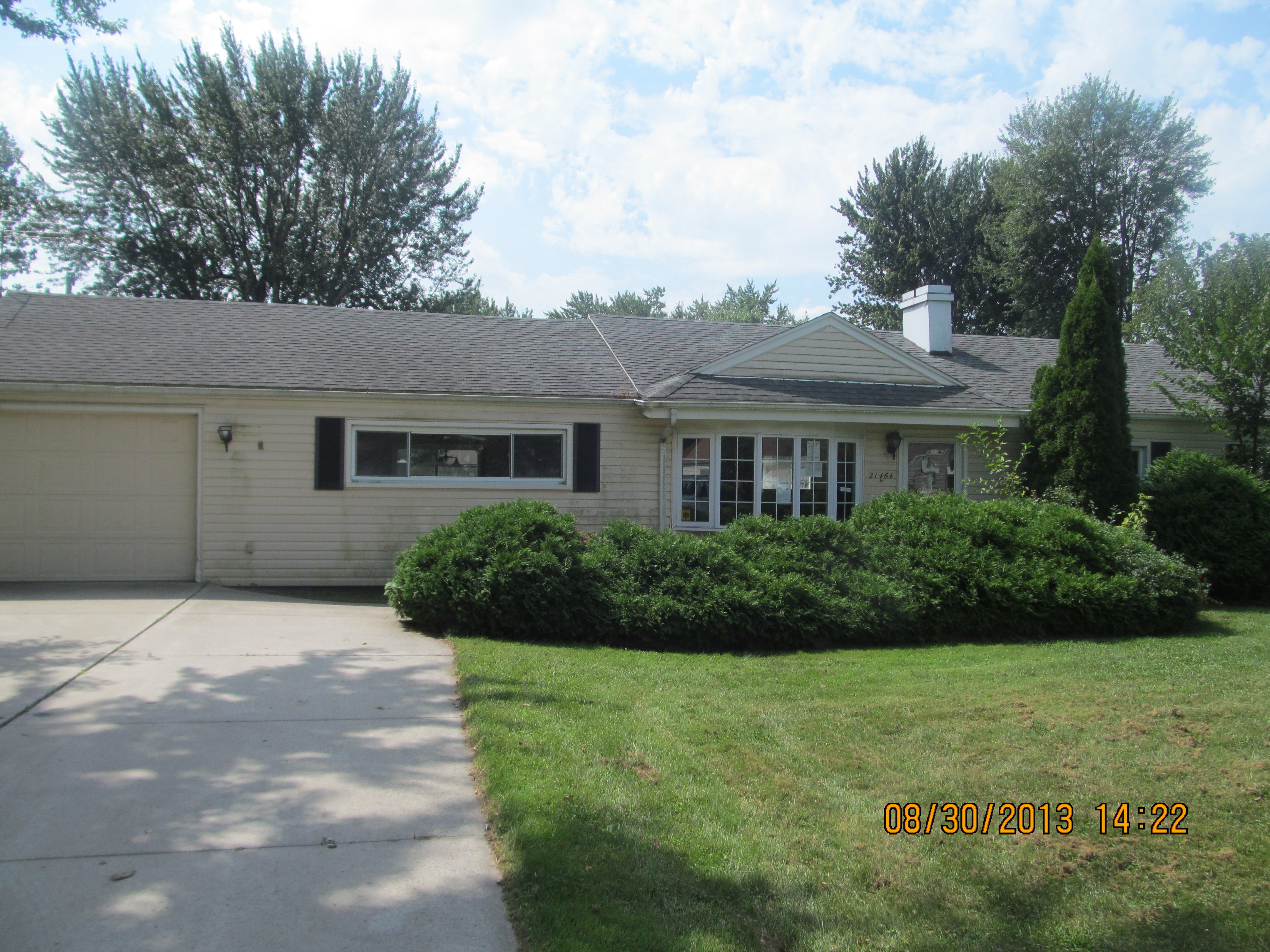 21464 Drexel St, Clinton, MI 48036 