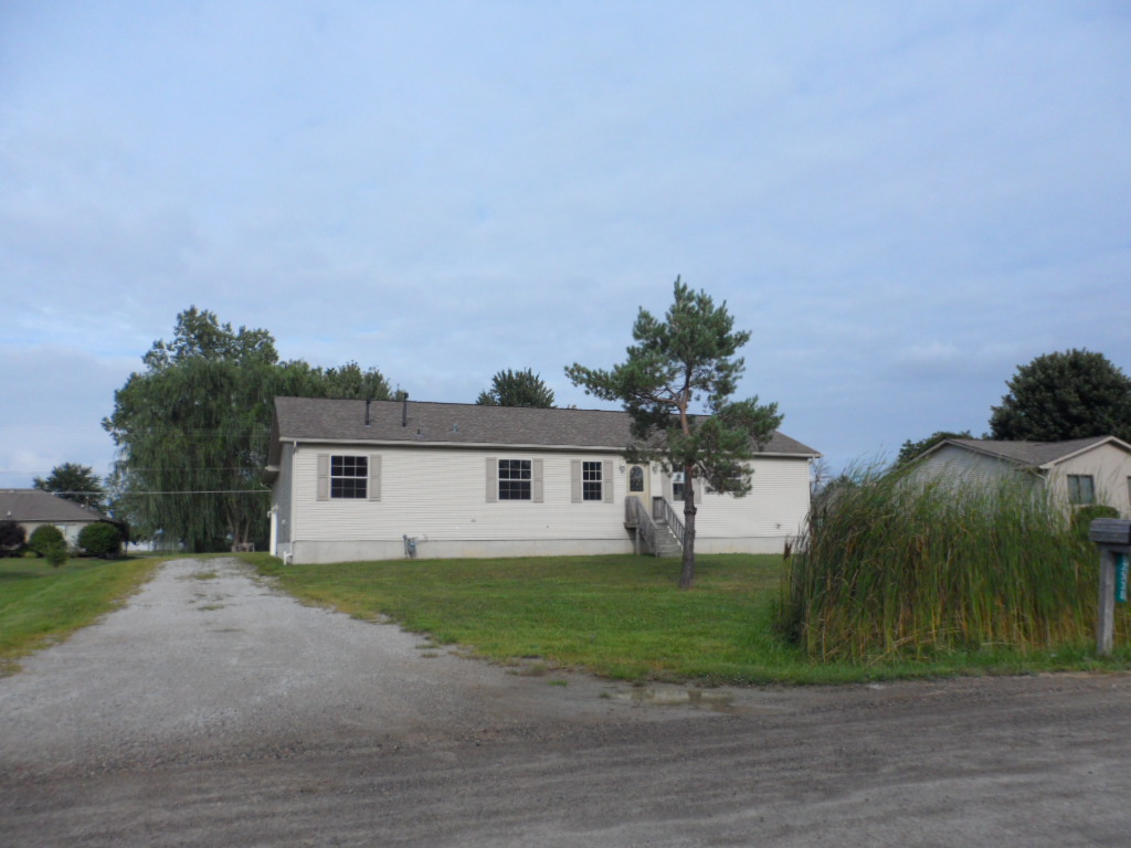 62538 Linda Dr, Ray, MI 48096 
