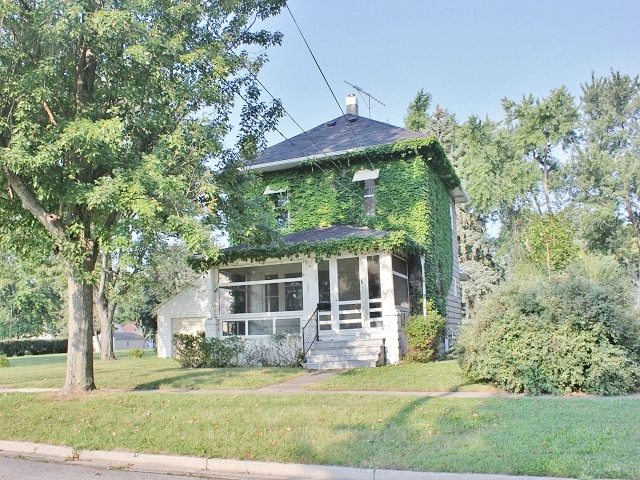 121 Hoyt Street, Owosso, MI 48867 