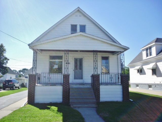 1010 S Farragut St, Bay City, MI 48708 