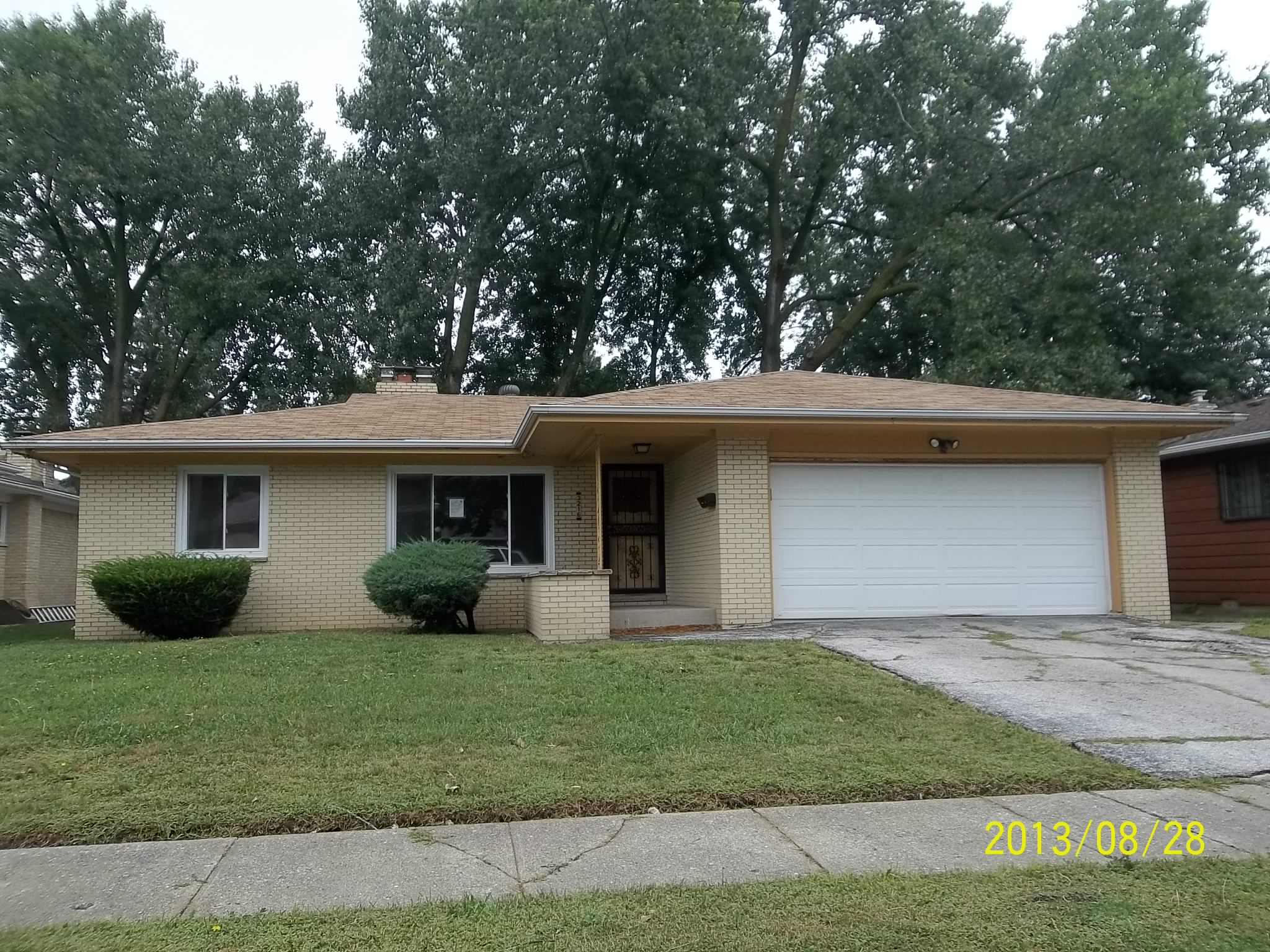 3216 Begole St, Flint, MI 48504 
