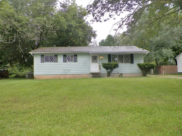 490 Birch Rd, Vassar, MI 48768 