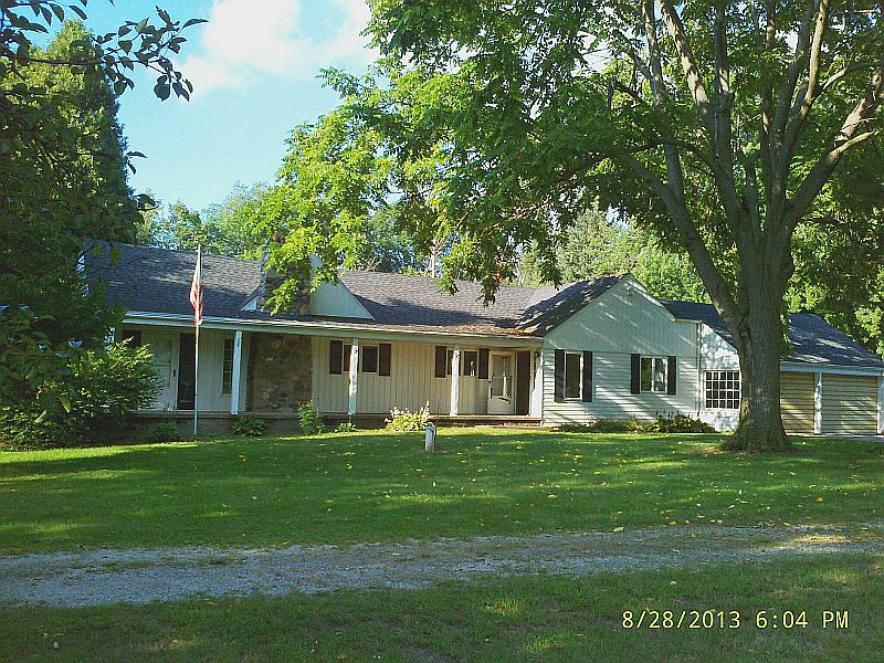 13370 Blueberry Ln, Otter Lake, MI 48464 