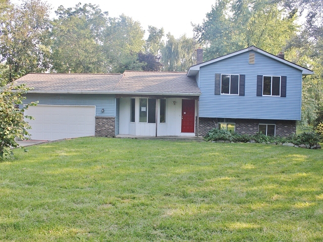 10030 E Maple Ave, Davison, MI 48423 