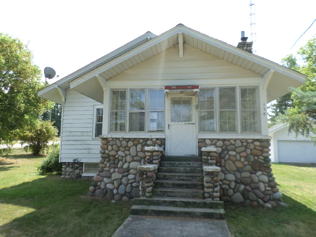 130 Lynn St, Hillman, MI 49746 
