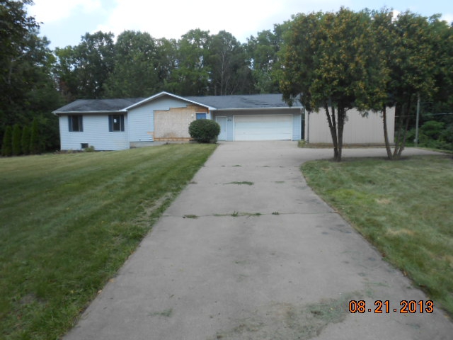3845 Packard, Charlotte, MI 48813 