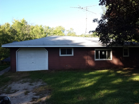 2556 Huddle Rd, Lake Odessa, MI 48849 