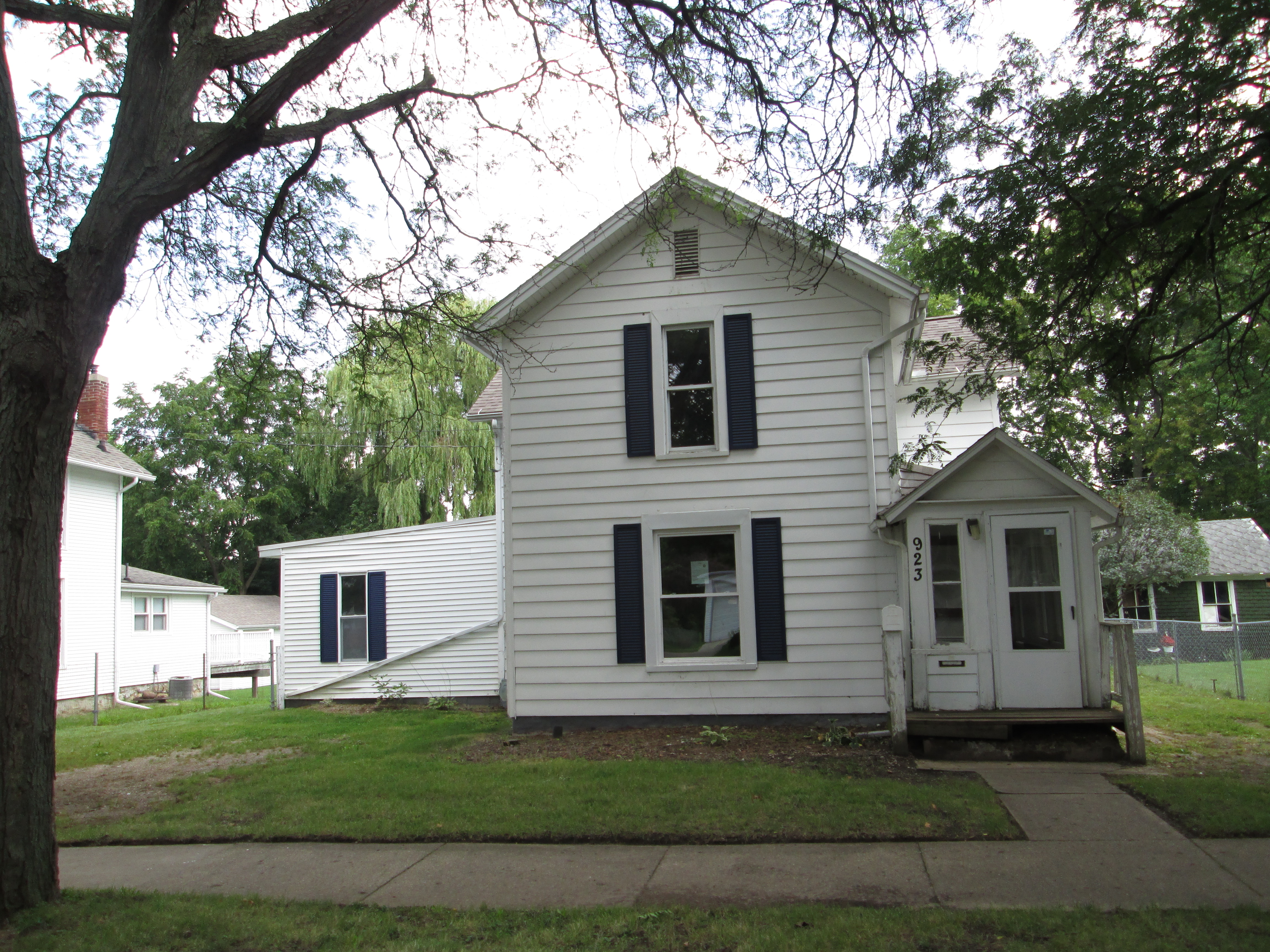 923 Spring Street, Jackson, MI 49202 