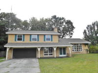 1239 Yorkshire Dr, Norton Shores, MI 49441 