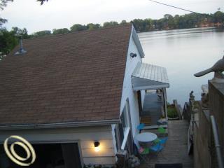 6445 academy, Brighton, MI 48116 