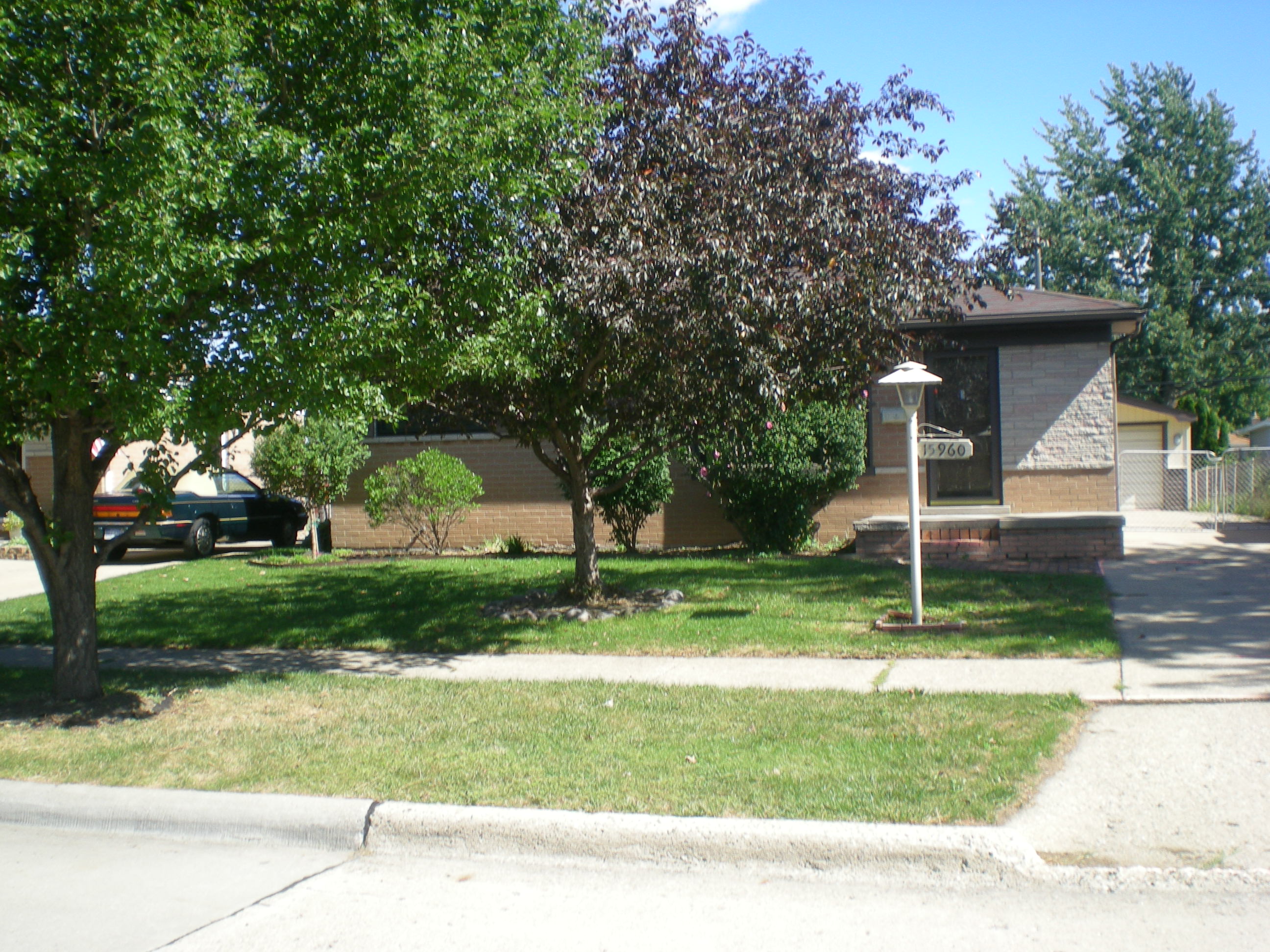 15960 Dugan St, Roseville, MI 48066 