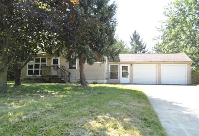 1285 Sutton Rd, Adrian, MI 49221 