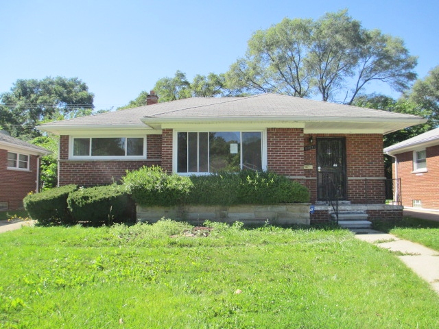 23071 Marlow St, Oak Park, MI 48237 