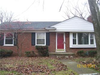 21315 Prestwick, Harper Woods, MI 48225 