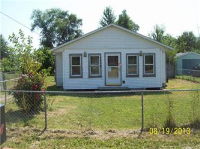2430 Irving Dr, Benton Harbor, MI 49022 
