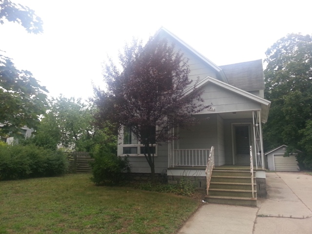 1244 Columbus Ave, Grand Haven, MI 49417 