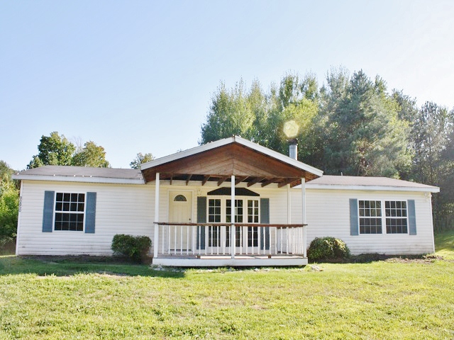 850 W Dietz Rd, Boyne City, MI 49712 