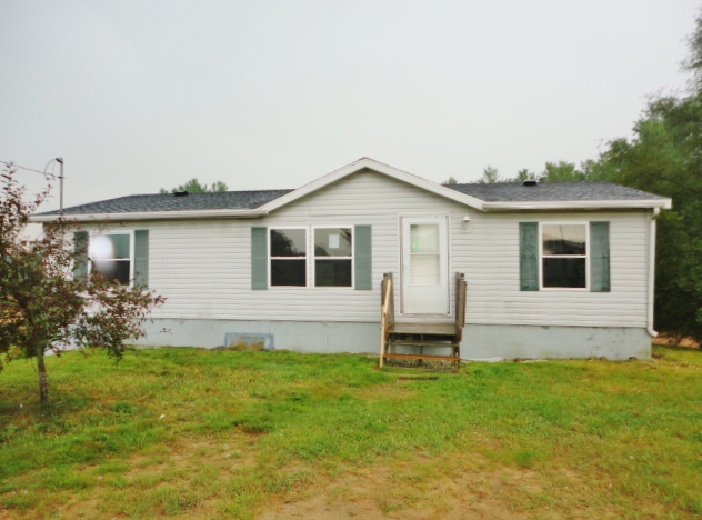 2793 Weeks Dr, Morley, MI 49336 