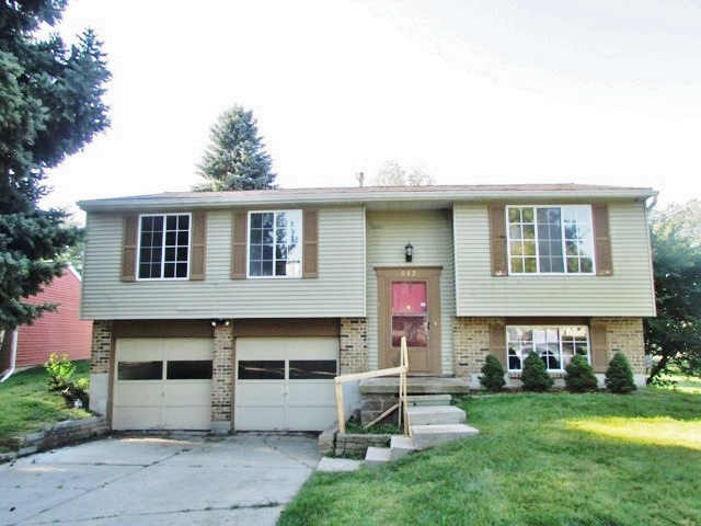 513 Bluebell Dr, Lansing, MI 48911 