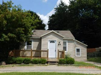 68 North Roslyn Ro, Waterford, MI 48328 