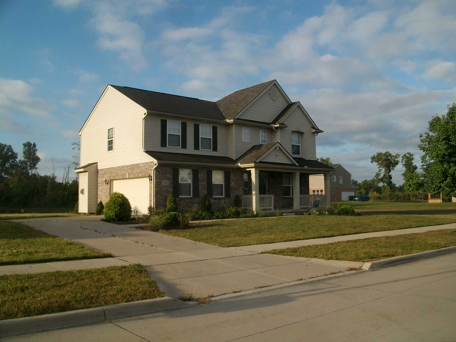 26625 Parkside Dr, Taylor, MI 48180 