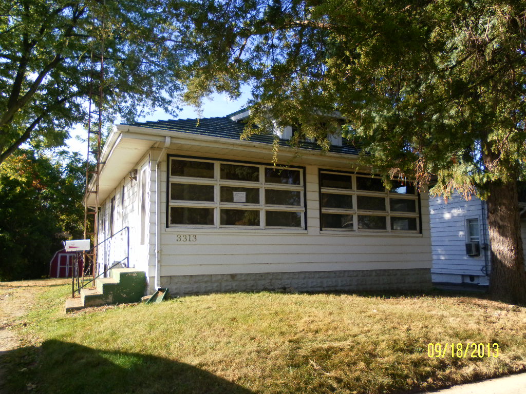 3313 Larchmont, Flint, MI 48503 