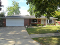 31131 Greenhaven St, Roseville, MI 48066 