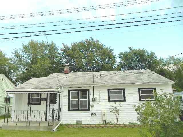 32015 Cheboygan Ct, Westland, MI 48186 