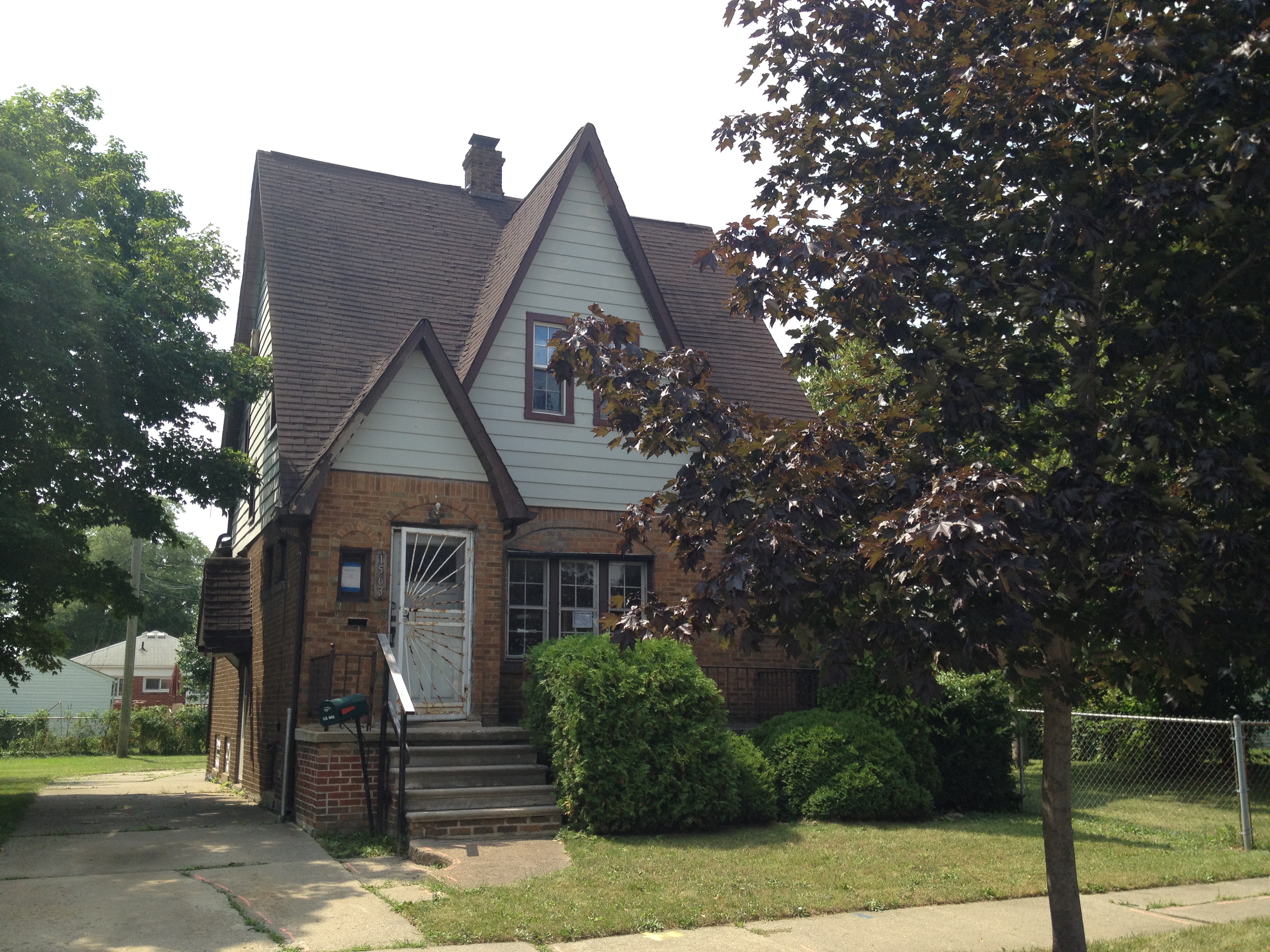 1563 Keppen, Lincoln Park, MI 48146 