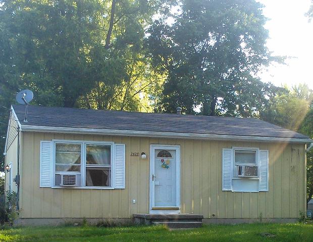 2428 Pollard Rd, Lansing, MI 48911 