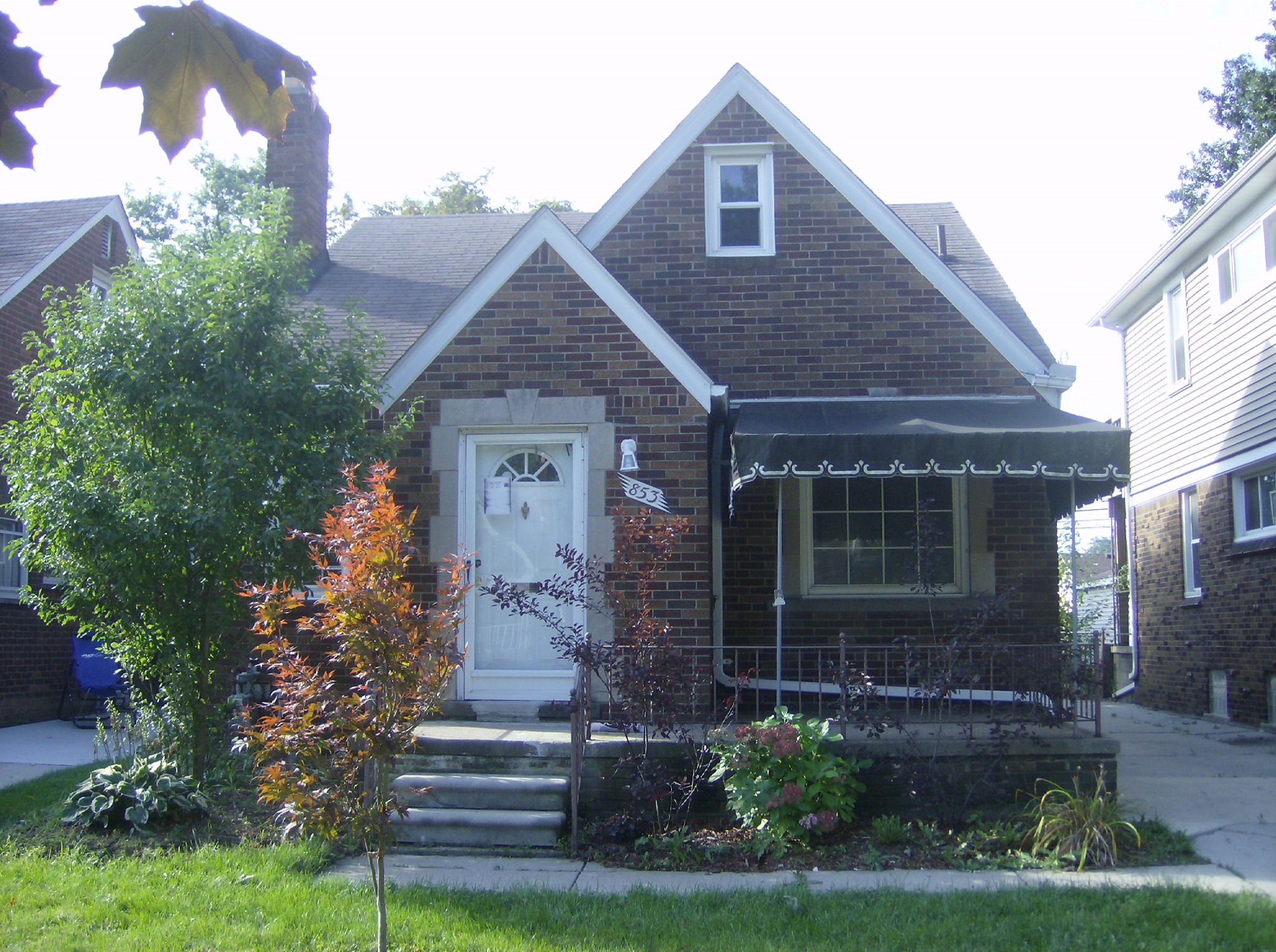 853 Moran Ave, Lincoln Park, MI 48146 