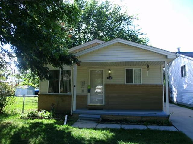 7552 Henry, Center Line, MI 48015 