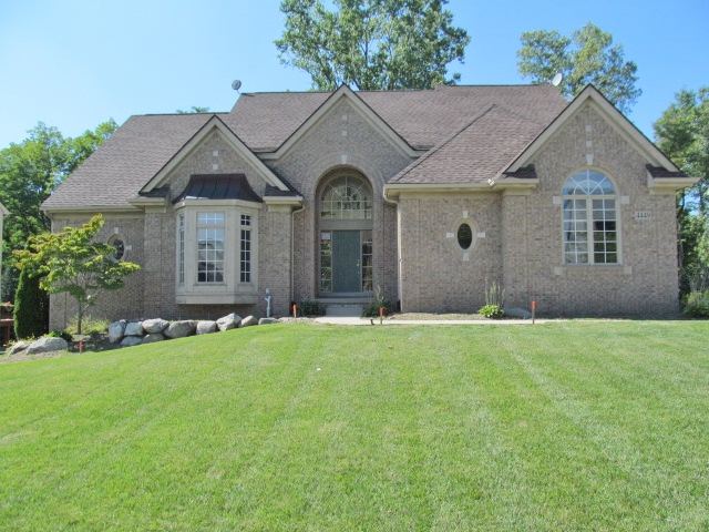 4449 Philip, Commerce Township, MI 48382 