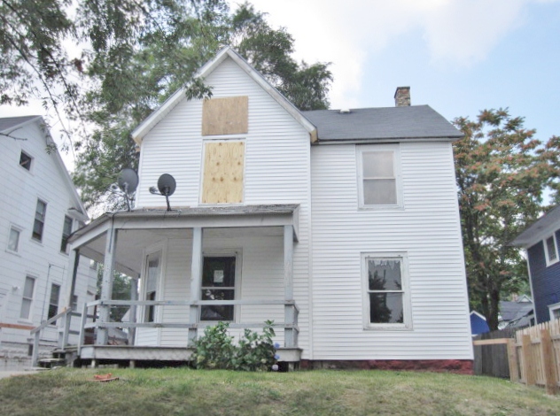 1827 Francis Ave SE, Grand Rapids, MI 49507 