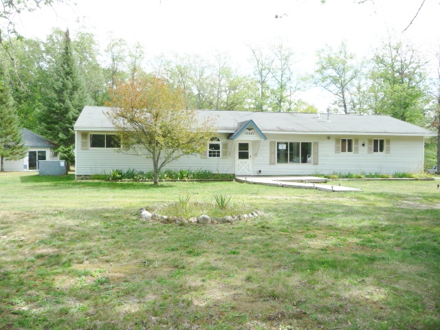 10261 Tribal Trl, Roscommon, MI 48653 