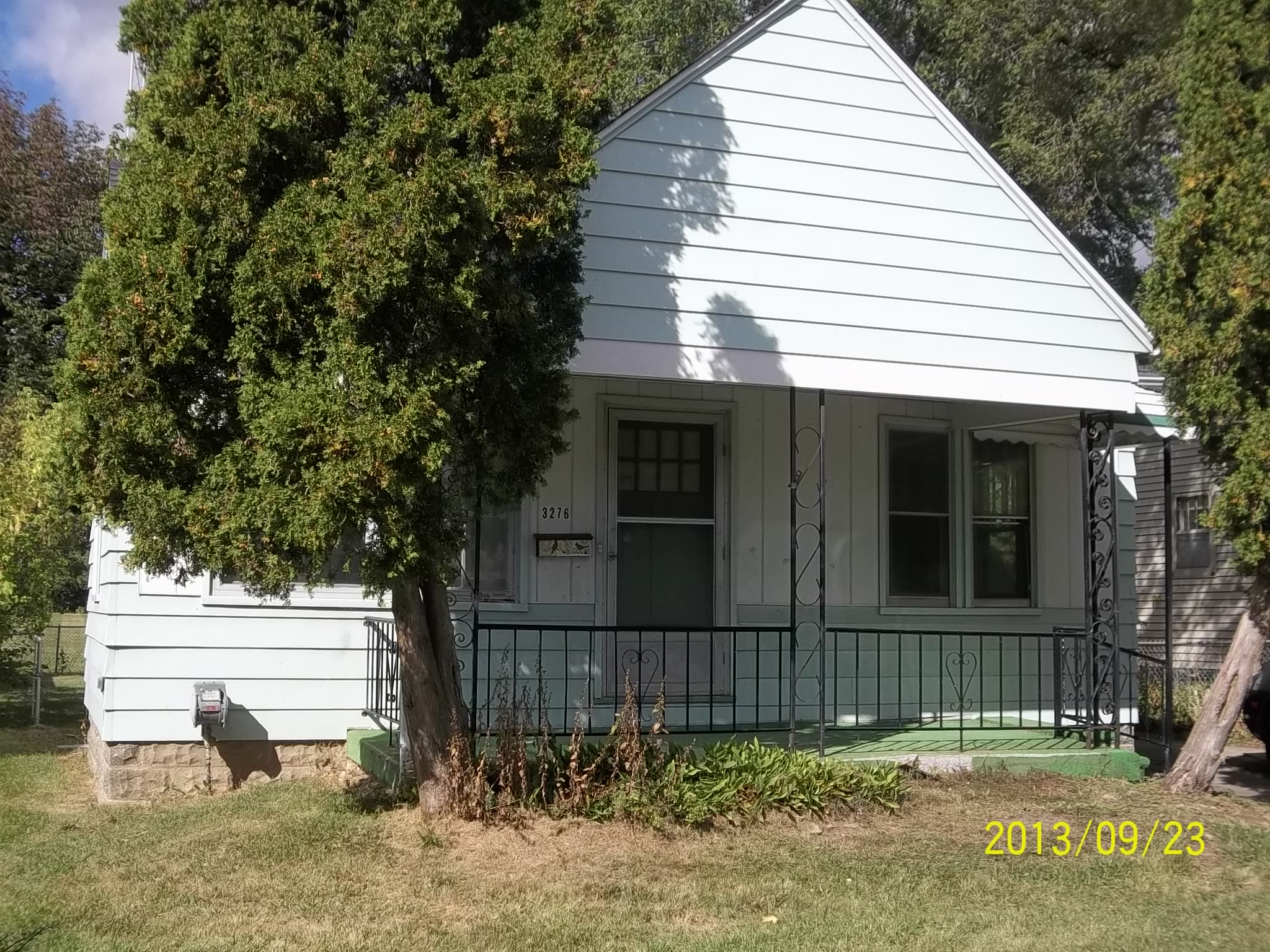 3276 Cheyenne Ave, Burton, MI 48529 
