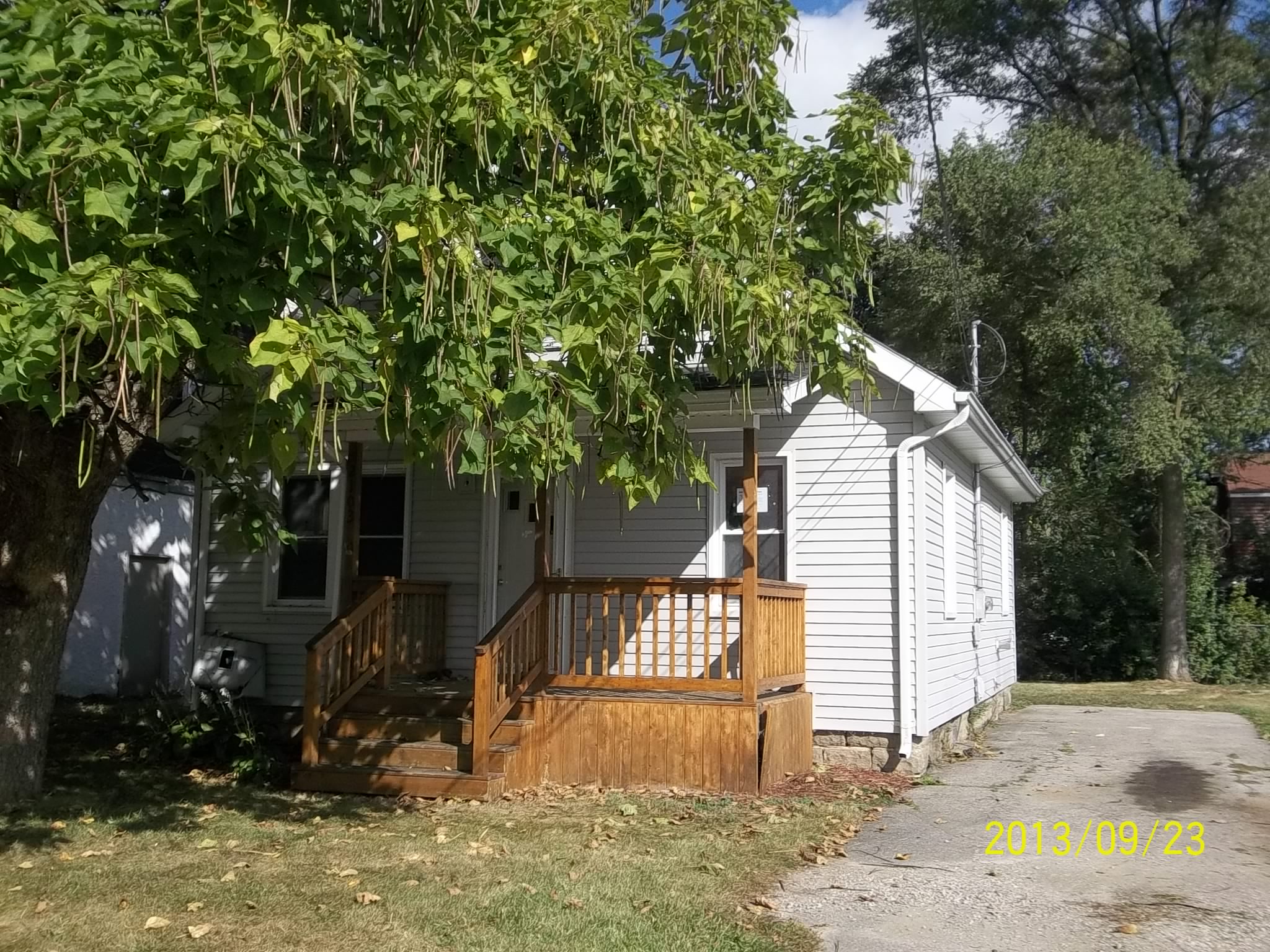 2103 E Bergin Ave, Burton, MI 48529 