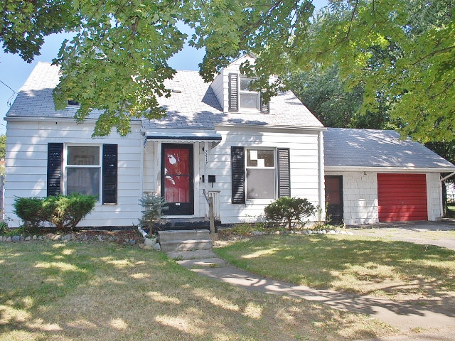 2417 Missouri Ave, Flint, MI 48506 
