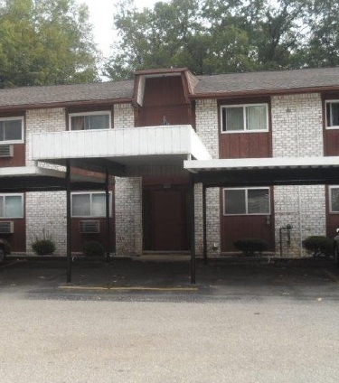 7600 Woodview Dr 1, Westland, MI 48185 