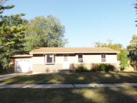 645 Parkside Ave NW, Walker, MI 49534 