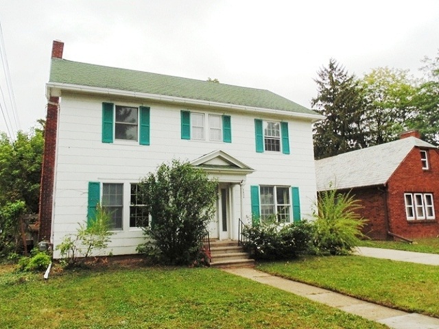 1834 Old Oakland Ave, Lansing, MI 48915 
