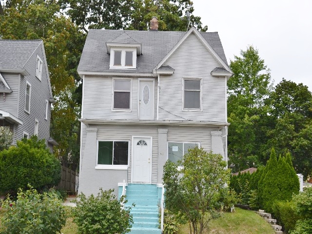 53 Valley Ave NW, Grand Rapids, MI 49504 