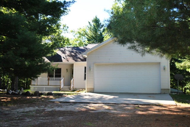 4275 E 42nd St, Chase, MI 49623 