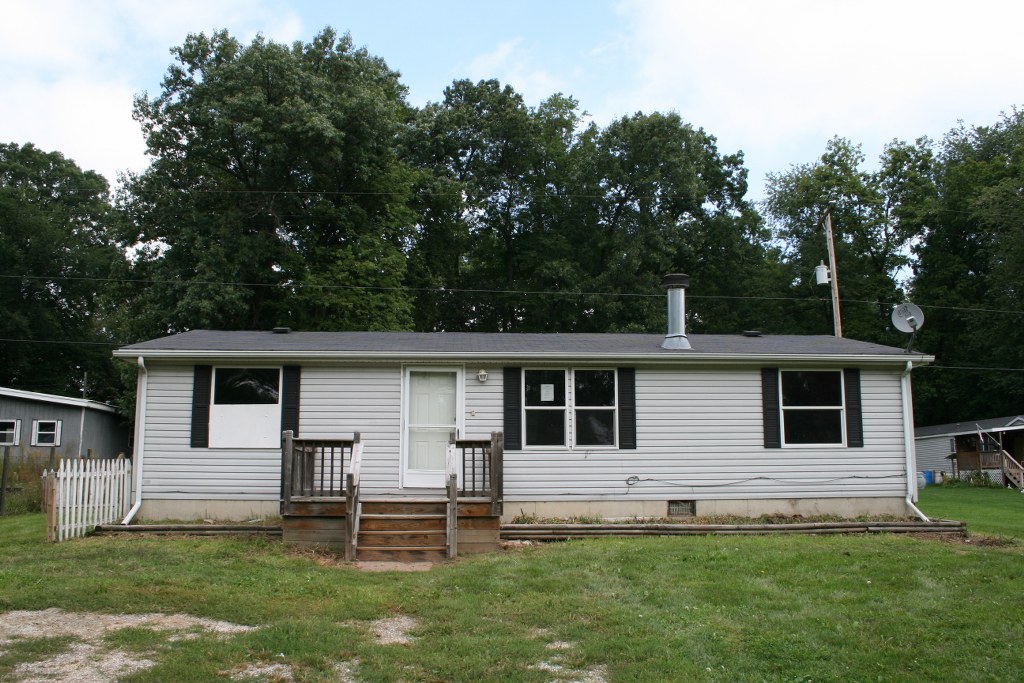 6440 Hawkins Rd, Jackson, MI 49201 